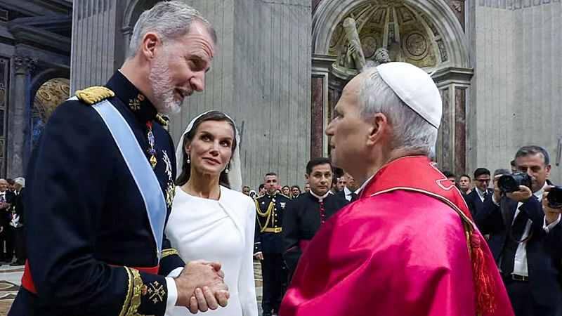 Los reyes encabezan la delegacin espaola a una misa de inicio del papado de Len XIV a la que no asiste Trump