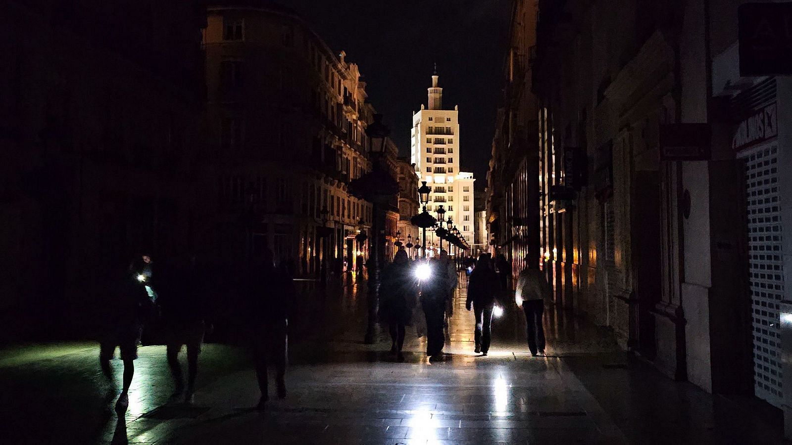 Un mes de incógnitas tras el apagón - Telediario 1 | Ver