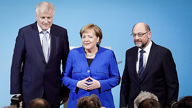 Merkel logra un preacuerdo 'in extremis' con los socialdemócratas para evitar nuevas elecciones