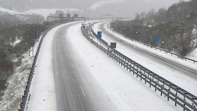 La DGT recomienda consultar el estado de las carreteras en Castilla y León por la alerta de nieve