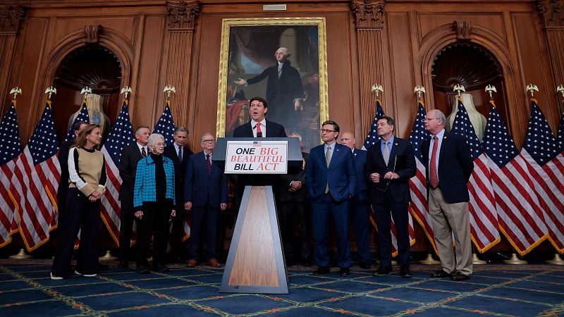 Los republicanos desbloquean el megaplan fiscal de Trump en el Congreso tras das de divisiones
