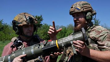 Soldados ucranianos de la 65. Brigada Mecanizada de Ucrania practican en el campo de entrenamiento militar