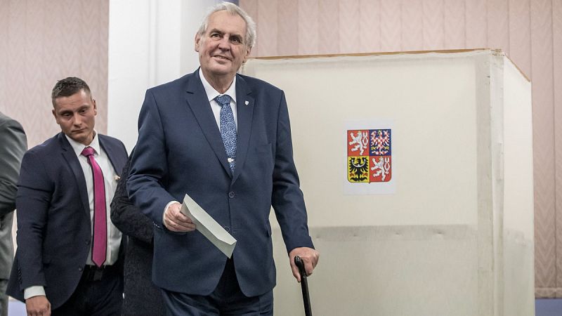 El actual presidente de la República Checa gana la primera vuelta de las elecciones