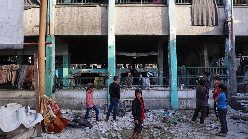Israel anuncia un "ataque sin precedentes" en el sur de Gaza tras asesinar a 30 palestinos en una escuela