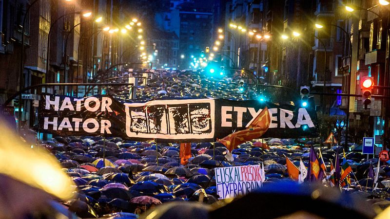 Una marcha en Bilbao "denuncia" la política penitenciaria que se aplica a los presos de ETA