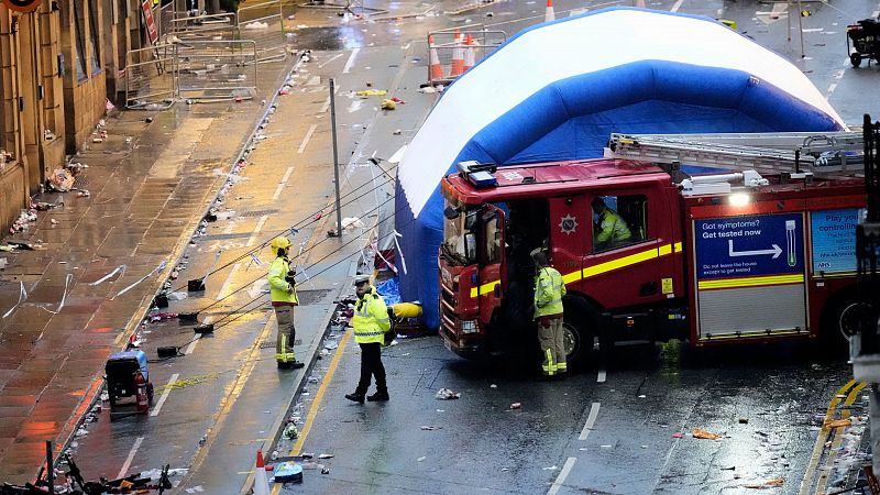 Un atropello múltiple en Liverpool deja casi medio centenar de heridos y un hombre detenido