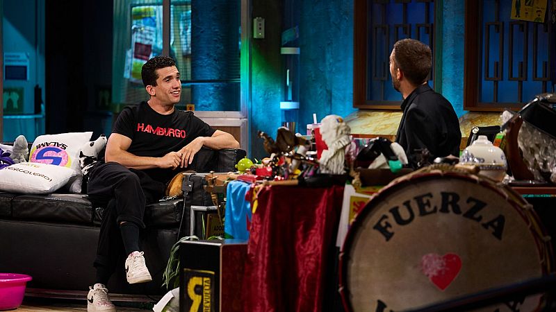 El sacrificio de Jaime Lorente para "darle magia" a su boda con Marta Goenaga | La Revuelta, completo