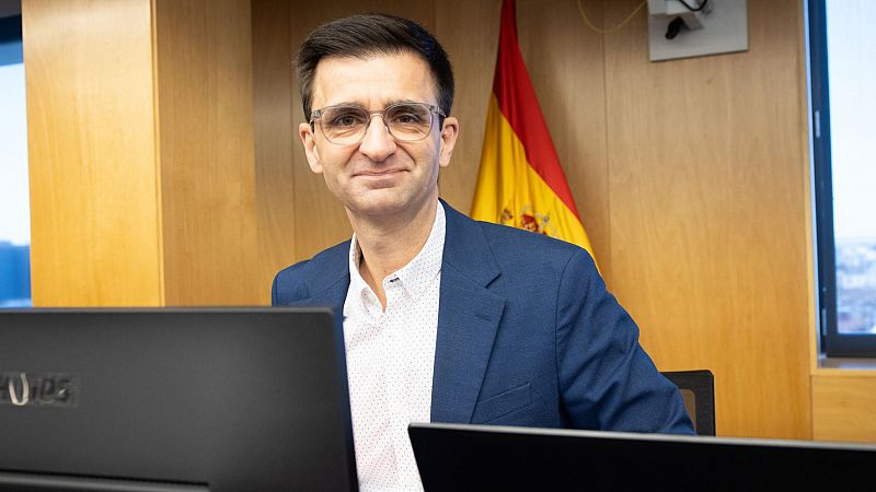 José Pablo López reitera el compromiso de RTVE con la paz y los derechos humanos