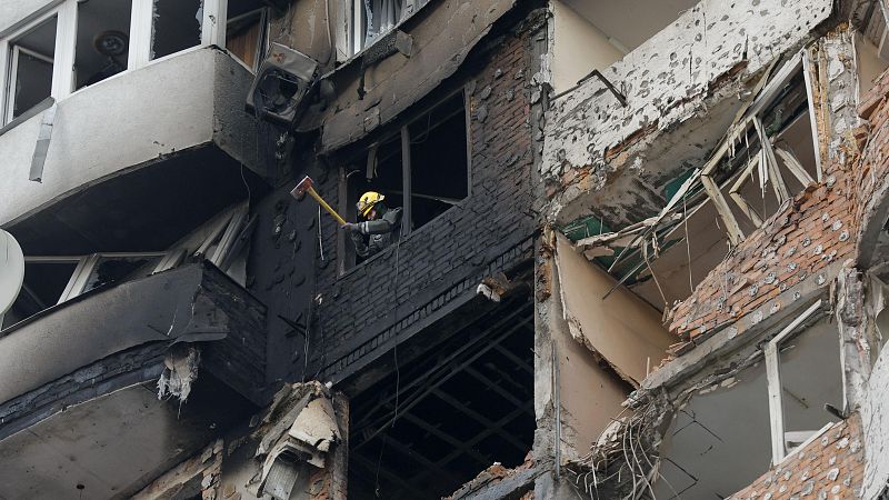 Seis muertos y decenas de heridos en Ucrania tras el primer ataque masivo ruso desde la Operación Telaraña