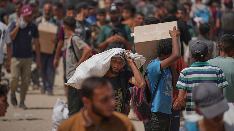 Los centros de reparto de ayuda vuelven a cerrar en Gaza tras nuevos ataques israelíes con varios muertos