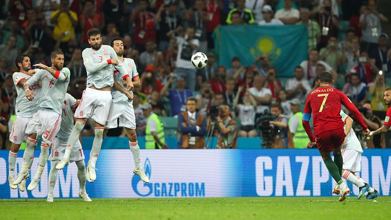 La nica 'gran noche' de Cristiano Ronaldo ante Espaa y una cuenta pendiente