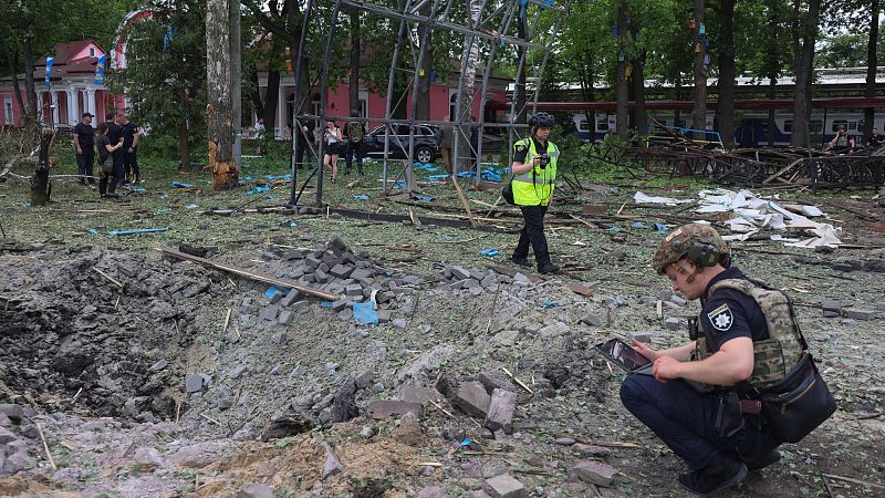 Al menos cinco muertos y más de 20 heridos en Járkov y Jersón por nuevos ataques rusos