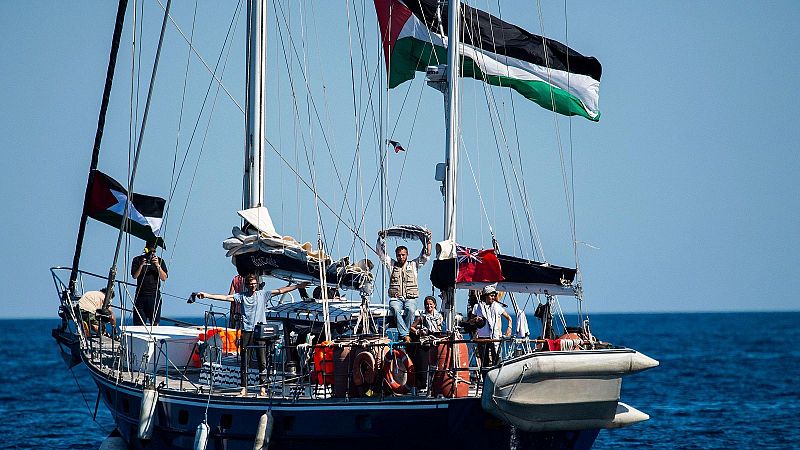 La Flotilla de la Libertad, con Greta Thunberg a bordo, denuncia el "secuestro" de su tripulación por parte de Israel