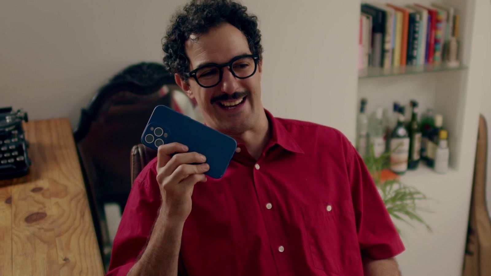 XVI Concurso de Cortos RNE - Escribiendo... - Ver ahora