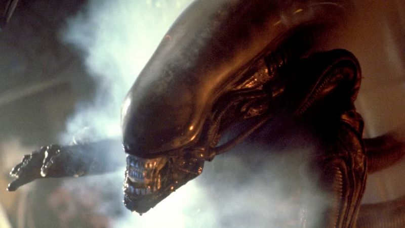 Juan Luis Snchez: "Para 'Alien', H.R. Giger no dise un monstruo, dise un trauma con cola"