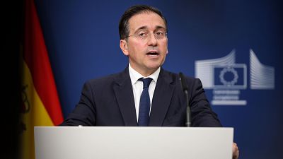 Albares: "España no renuncia en ningún momento a su reclamación de soberanía" - Escuchar ahora
