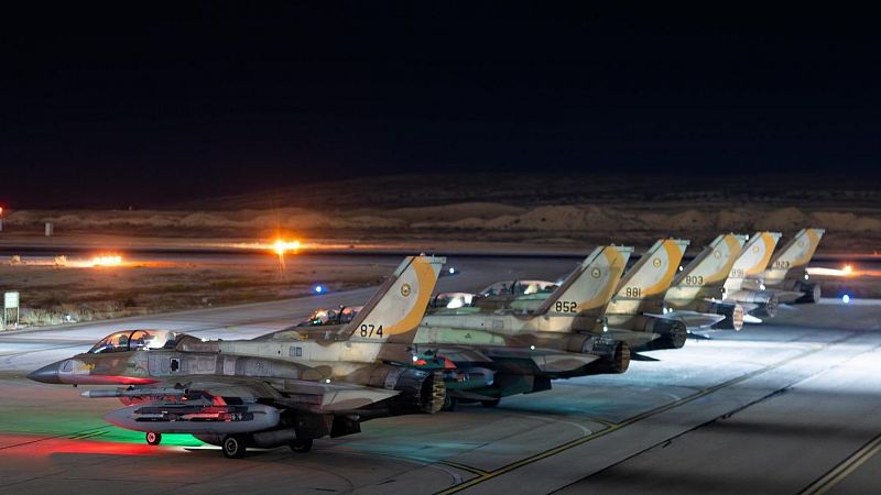 El crudo se dispara y las aerolíneas caen en bolsa tras los ataques de Israel en suelo iraní