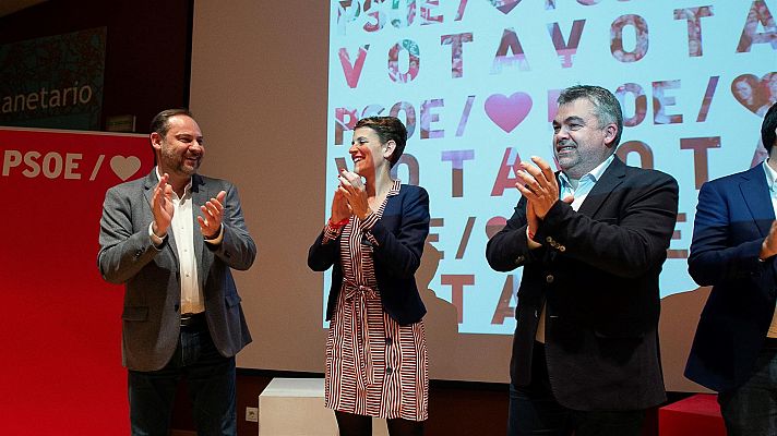 Jos Luis balos, Mara Chivite y Santos Cerdn en un acto en Pamplona de 2019