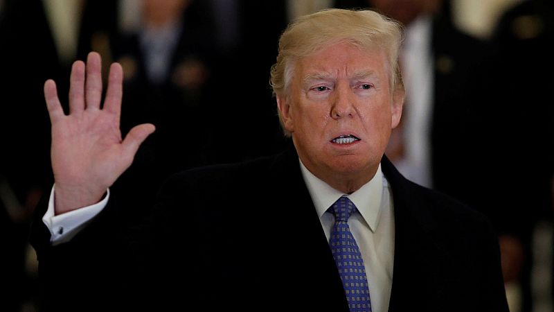 Trump otorga sus "esperados premios a las noticias falsas" a los medios estadounidenses