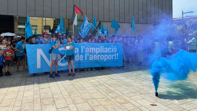 Primera mobilització contra l'ampliació de l'aeroport del Prat