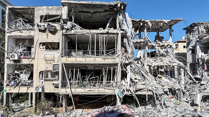 Israel mantiene los bombardeos y Netanyahu amenaza a Teherán: "Atacaremos todos los sitios y objetivos del régimen"