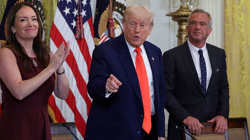 Donald Trump afirma que saben "dónde se esconde" el líder supremo iraní pero descarta matarlo "por ahora"