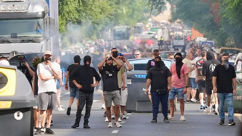 Seis detenidos y una mujer herida en los incidentes durante la primera jornada de huelga del metal en Cádiz