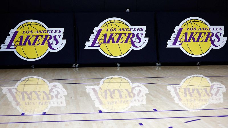 Venta histórica de los Lakers al empresario Mark Walter por 10.000 millones de dólares