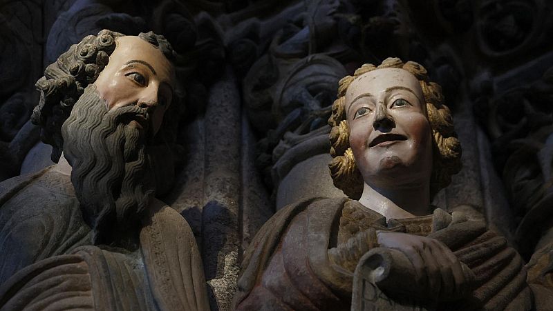 El Supremo condena a los Franco a restituir dos estatuas del Prtico de la Gloria de la catedral de Santiago