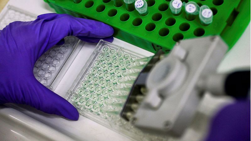 Crean un test de sangre capaz de detectar de forma temprana ocho tipos de cáncer