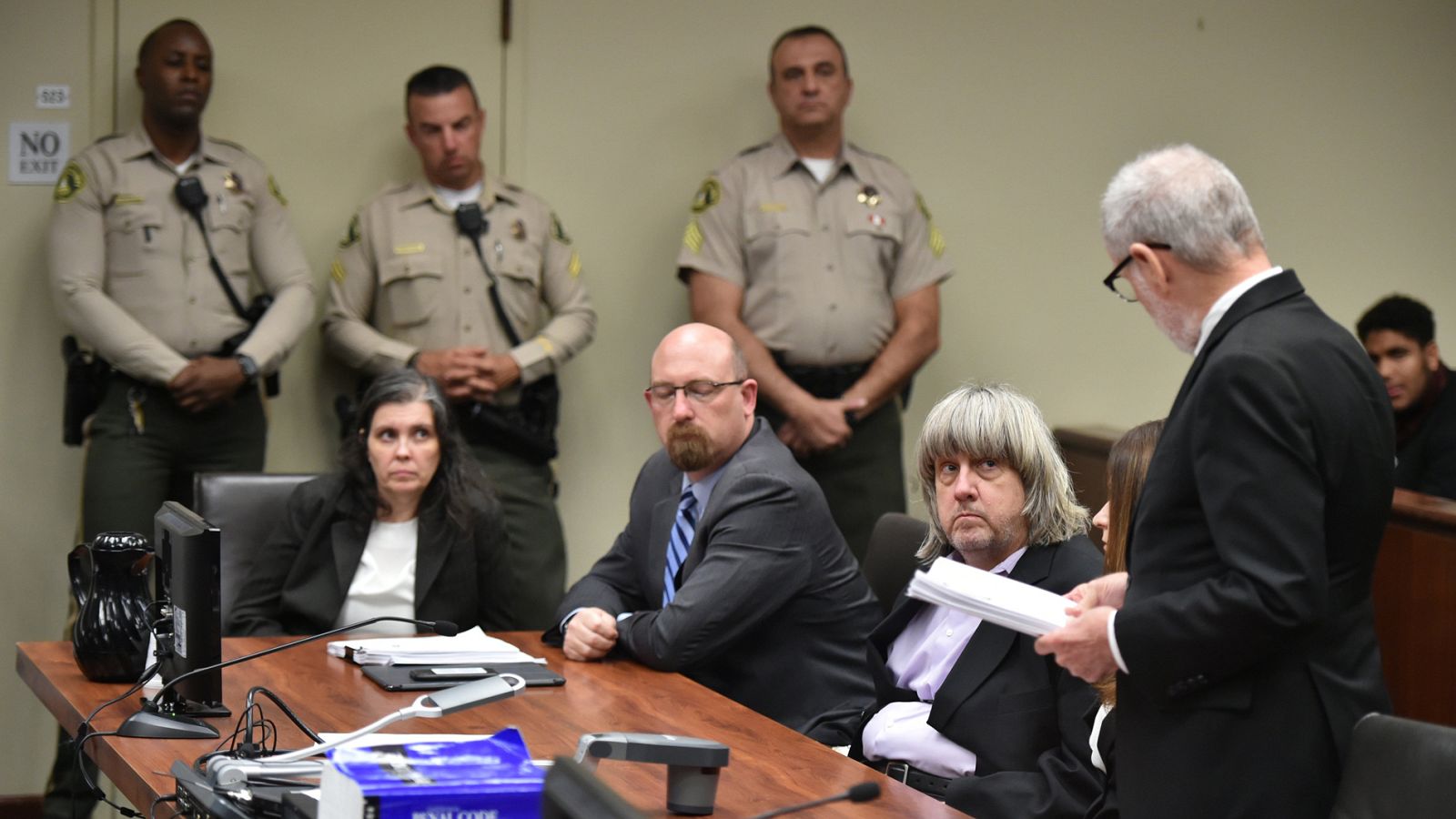 El matrimonio Turpin mantuvo secuestrados a sus 13 hijos en condiciones insalubres