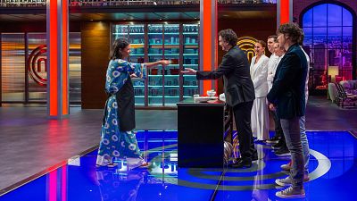 MasterChef 13 | Gabriela entrega el pin: "Ser finalista es un subidn. No me lo imaginaba ni en mis mejores sueos"