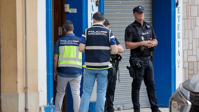 Detenido un hombre por el asesinato de su mujer y su hijo en Algemesí, Valencia