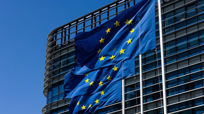 La UE busca acelerar el rearme militar y un pacto comercial con EE.UU. mientras retrasa el debate de la ofensiva en Gaza