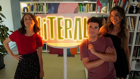 Los presentadores de 'Literal', el nuevo programa para jvenes de Playz