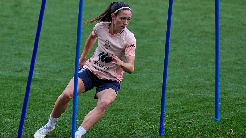 Aitana Bonmatí recibe el alta médica tras su meningitis vírica y estará en la Eurocopa femenina