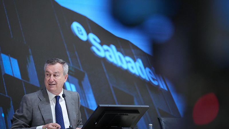 El Sabadell cree que la venta de la filial TSB aumenta su valor y hace que la oferta del BBVA sea más "insuficiente"