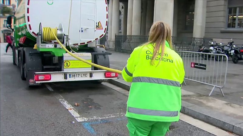 Barcelona reacciona amb nous protocols per protegir els treballadors davant la calor