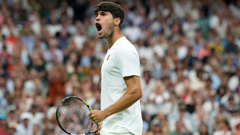 Carlos Alcaraz despacha a Rublev y su saque indefendible para alcanzar los cuartos de Wimbledon