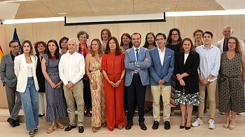 Foto de familia de los participantes en el acto de esta ma�ana
