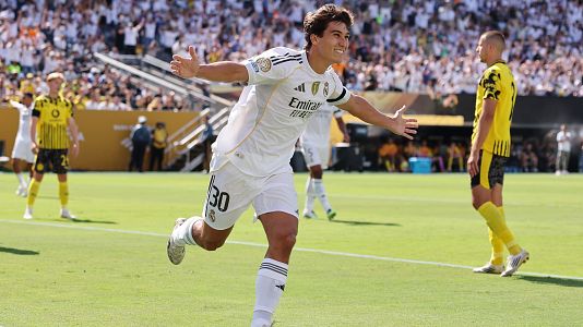 Gonzalo Garca, tras marcar ante el Borussia Dortmund