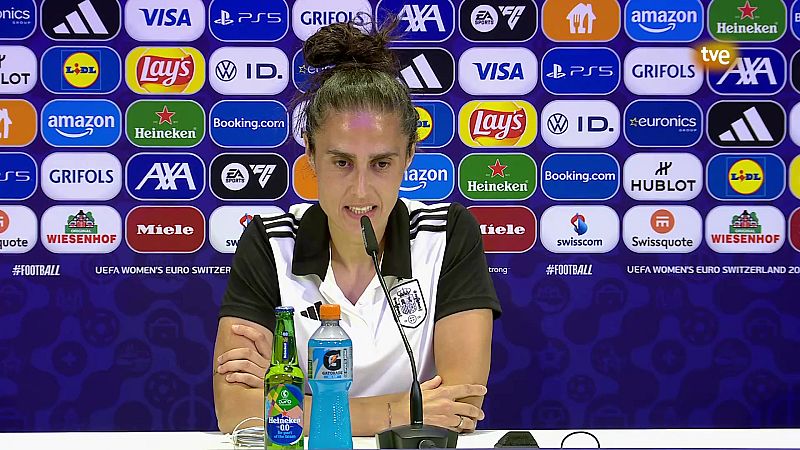 Montse Tomé: "Las 23 jugadoras están aceptando bien jugar o no y el clima sigue siendo bueno"