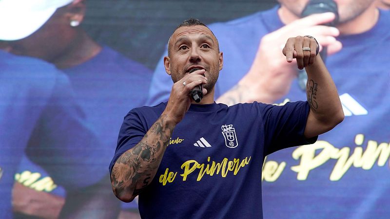 Santi Cazorla y el idilio con el Oviedo continuará una temporada más, en Primera División