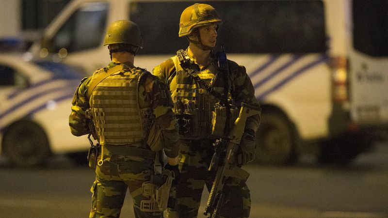 La Policía belga neutraliza a un hombre que intentó atacar con un cuchillo a un policía en la estación de Gante