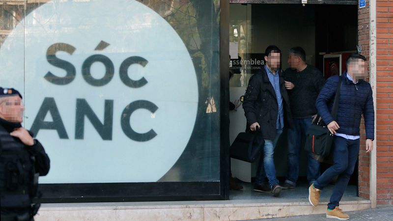 La Guardia Civil busca instrucciones del Govern cesado sobre el 'procés' en los correos de los 'Jordis'