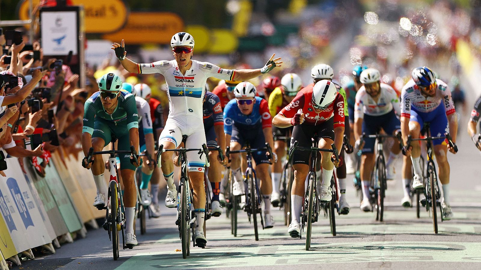 Tour 2025 | Tim Merlier gana la etapa 9 | Ver