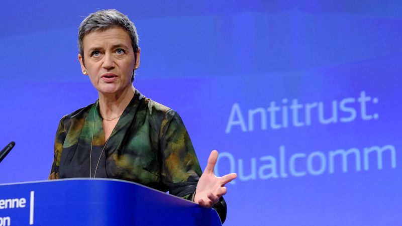 Bruselas multa a Qualcomm con casi 1.000 millones de euros por abuso de posición dominante