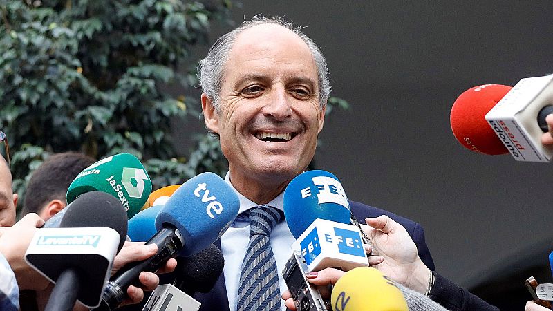 El PP valenciano abre expediente a Camps, que sigue negando la financiación ilegal del partido