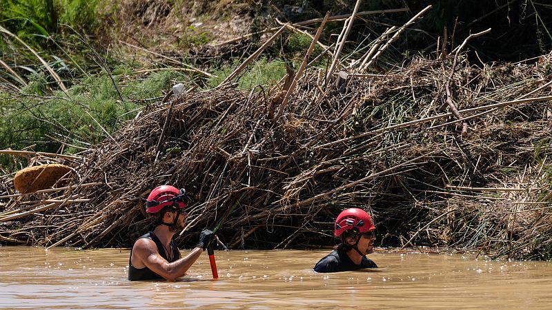 Buscan a dos desaparecidos en Cubelles mientras las zonas afectadas por la dana recuperan la normalidad