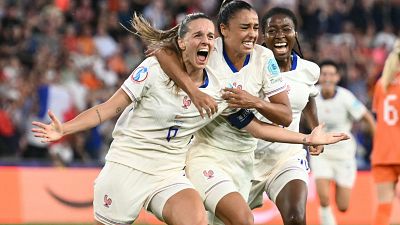 Sandie Toletti, la 'batuta' de Francia en la Eurocopa y la gran duda ante Alemania en cuartos de final